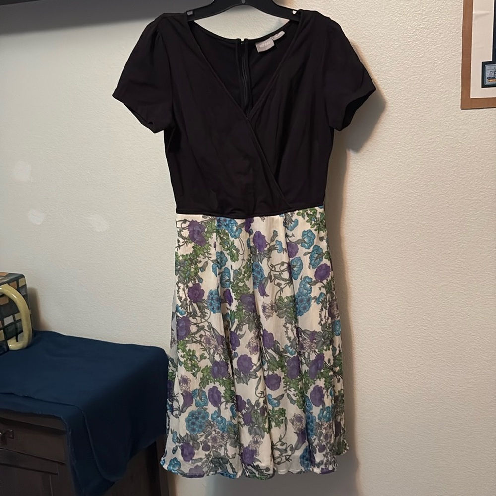 EShakti women’s Black & White Flower Print Skirt dress, Sz 10, pockets NWOT